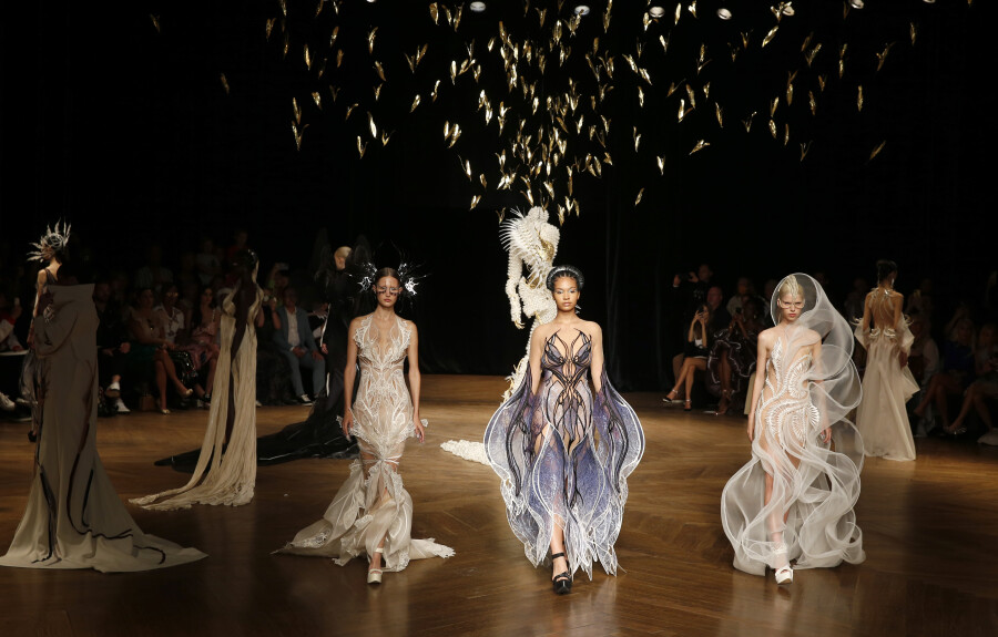 Wedding Looks from Paris Haute Couture F/W 2022