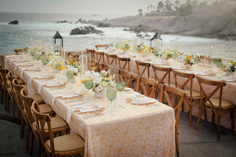 Real Cabo Wedding | Interview with the bride about planning, choosing outfits and creating the entertainment programme