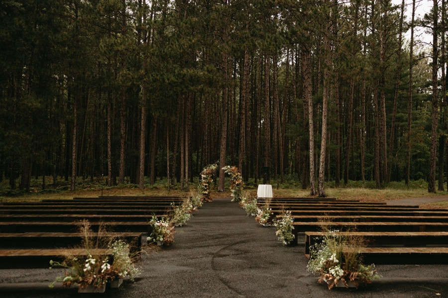 Real Wedding in Catalyst by Nature Link in Nisswa, MN | Wedding Venue Photos