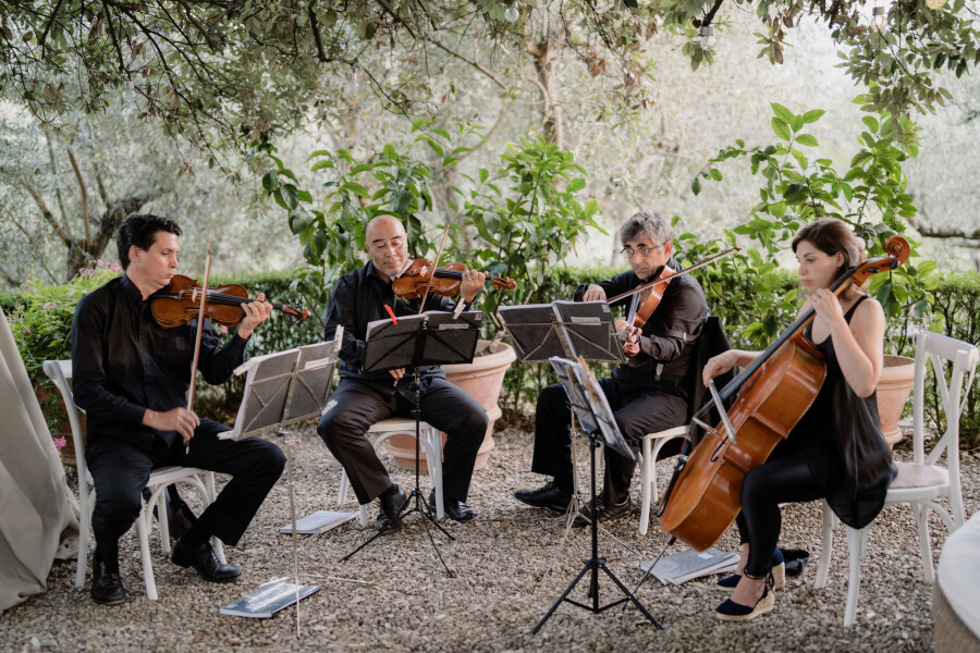 A Classic and Elegant Celebration in Italy
