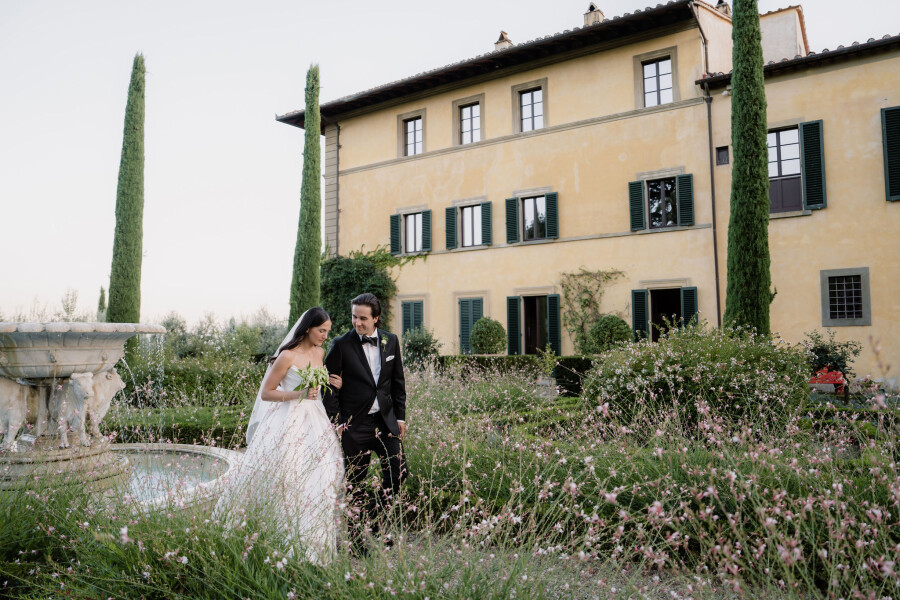A Classic and Elegant Celebration in Italy