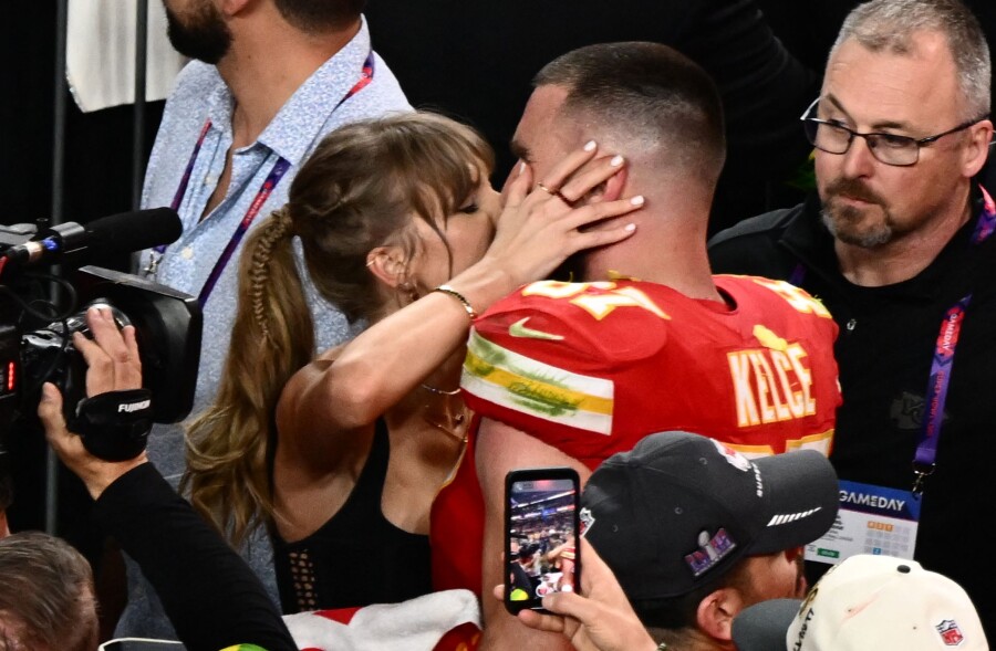Fresh Speculation Taylor Swift & Travis Kelce