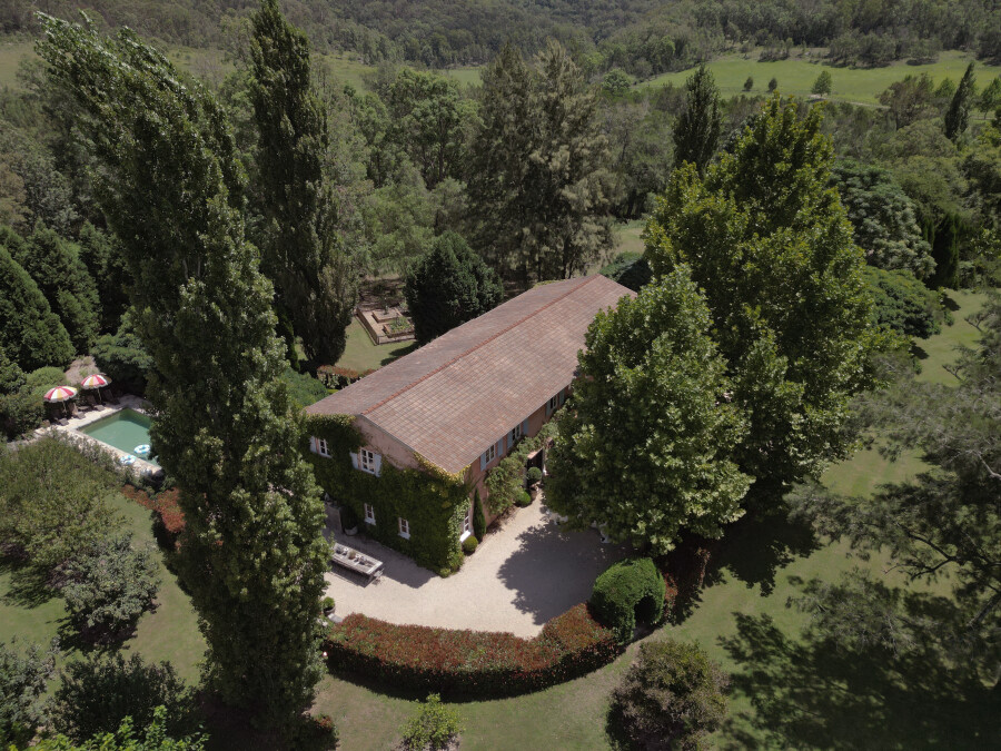 A Romantic Garden Affair in the Australian Countryside