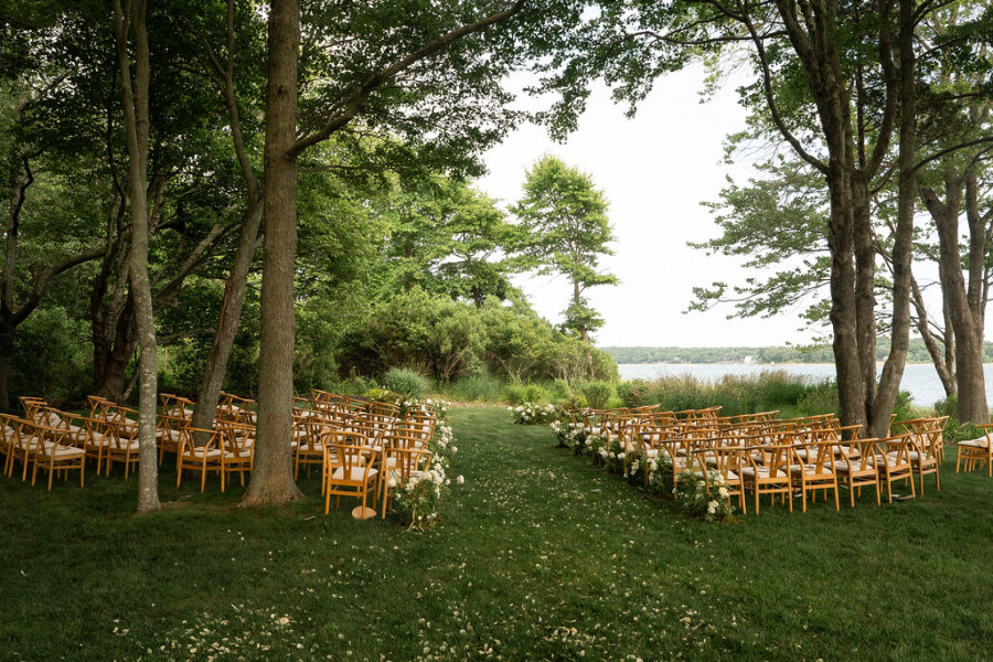 A Stylish Vintage Wedding on Long Island’s North Fork