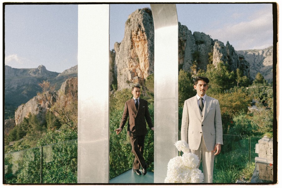 A Mediterranean Sunset Soirée With a Fresh Citrus Sixties Twist