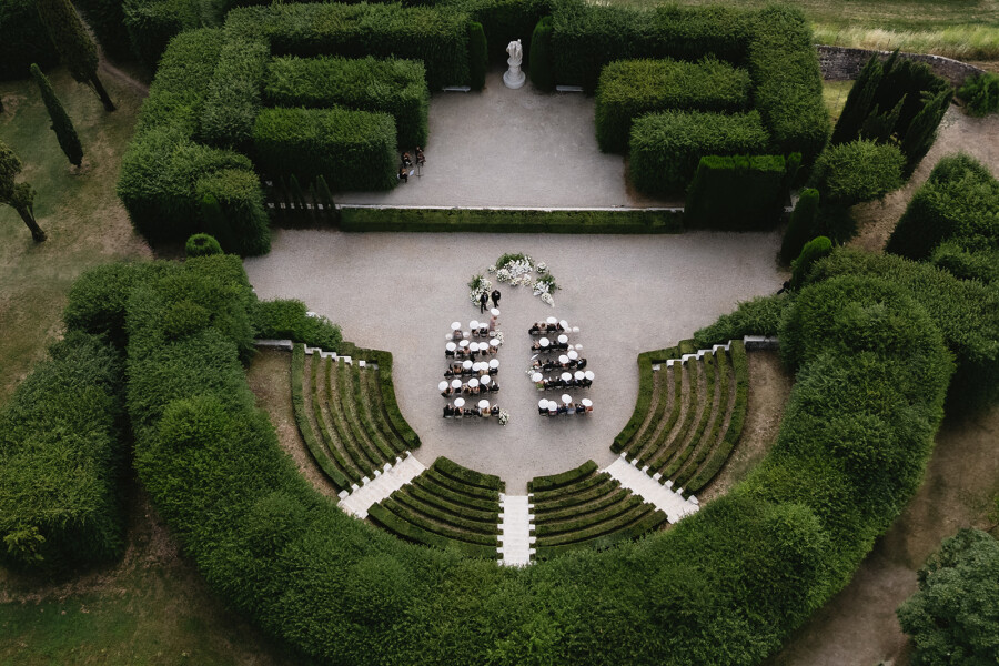 A Vintage-Infused Verona Wedding Dripping With Roses, Silk & Italian Romance