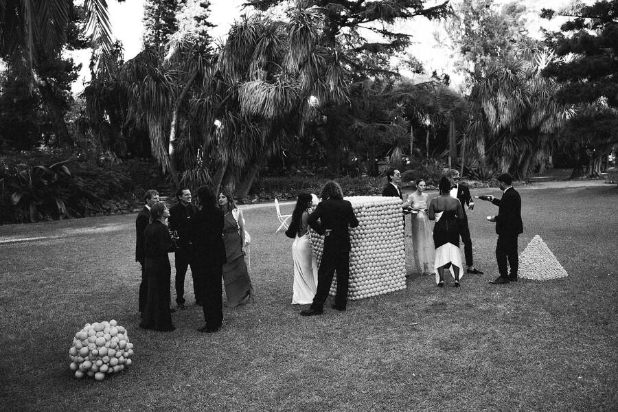 A Cinematic Wedding with Sculptural Installations & a Vibrant Palette in Sicily