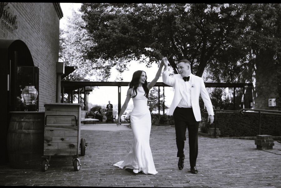 An Intimate & Enchanting Wedding Amongst the Rutherglen Vineyards