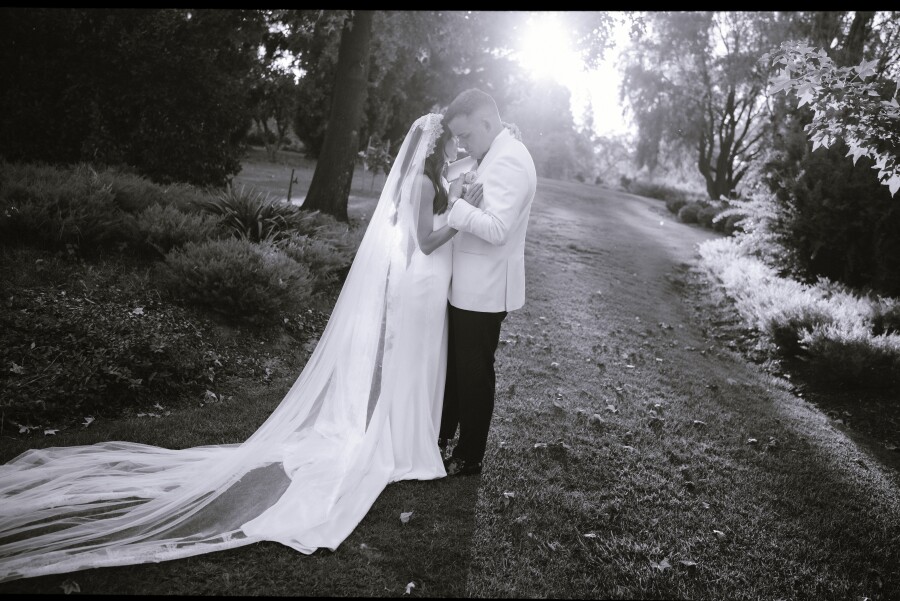 An Intimate & Enchanting Wedding Amongst the Rutherglen Vineyards