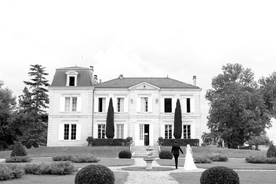 A Dreamy Château Wedding in France's Bordeaux Countryside
