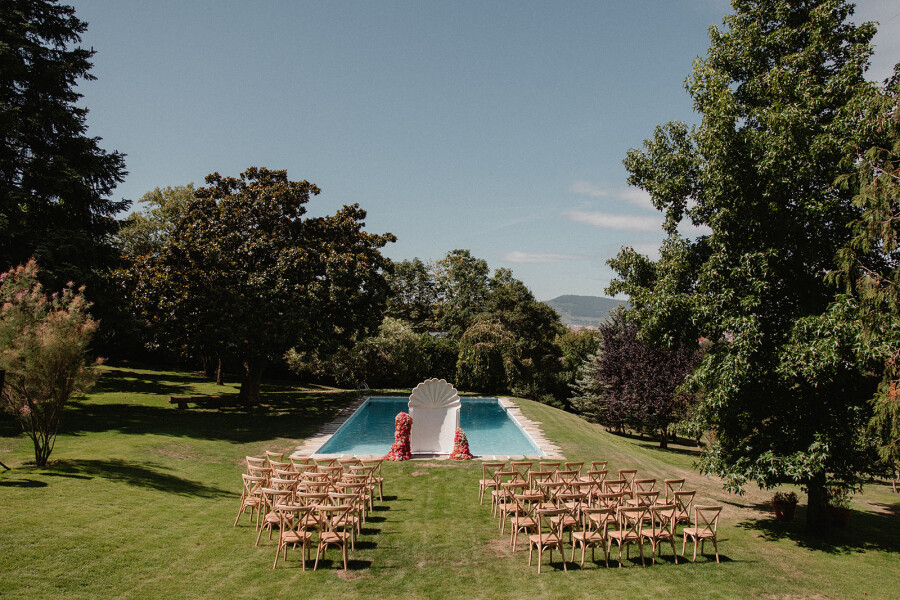 A Vibrant Mermaid-Inspired Wedding in the Basque Country