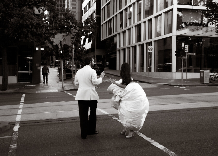 Inside a Daringly Colorful & Cool Wedding at a Melbourne Art Gallery