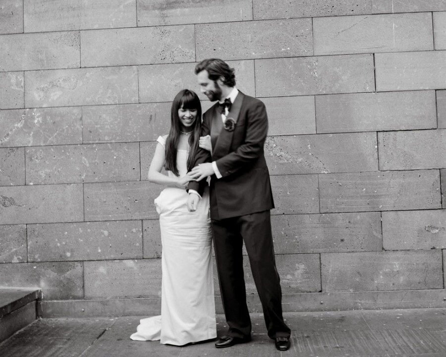 Inside a Daringly Colorful & Cool Wedding at a Melbourne Art Gallery