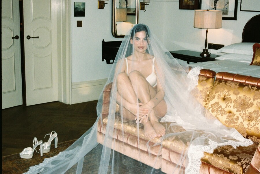 Premier League Soccer Player Dominic Calvert-Lewin & Model Sandra Jerze Are Married!