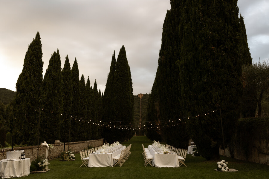 A Timeless & Intimately Elegant Tuscan Villa Wedding
