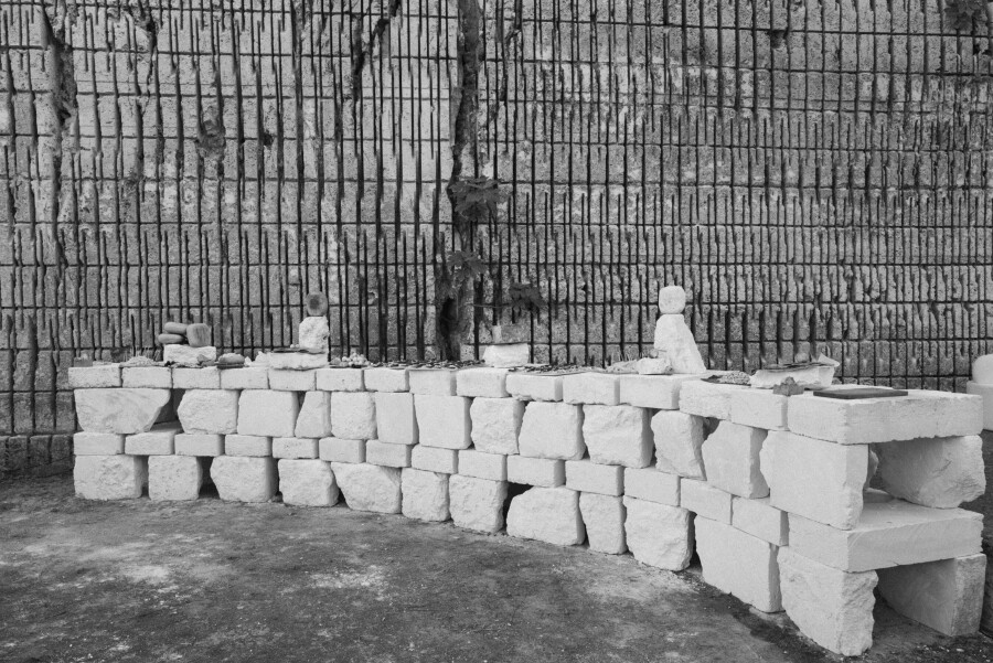 An Artistic Wedding Amongst a Breathtaking Quarry in Mallorca