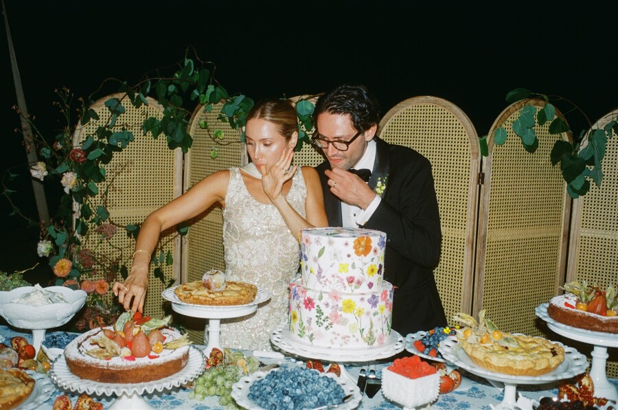 A Colorful & Relaxed Vintage Celebration in The Berkshires