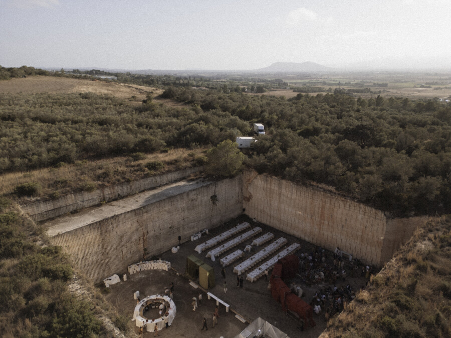 An Artistic Wedding Amongst a Breathtaking Quarry in Mallorca