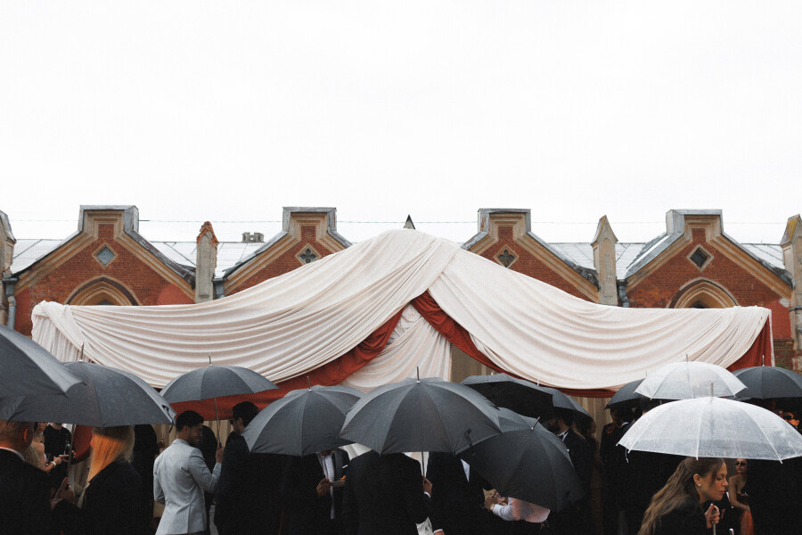 A Dreamlike Wedding with Enchanting Ballerinas & Art in a Historic Palace