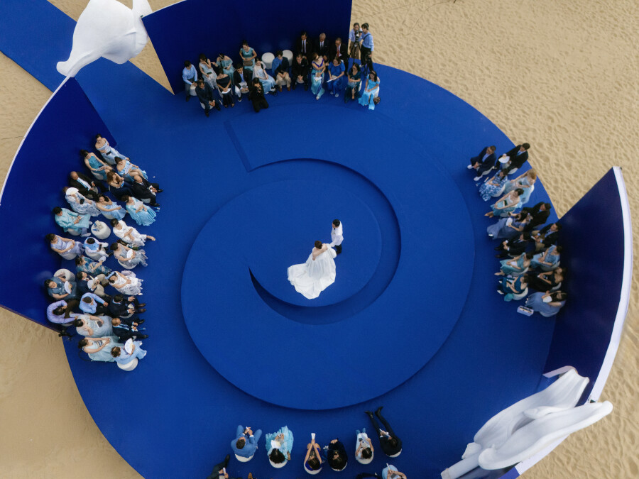 An Avant-Garde Vietnamese Beach Wedding Splashed in Bold Blue