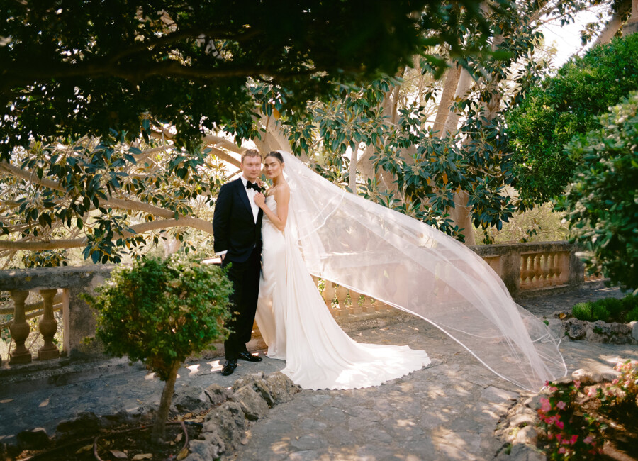 An Effortlessly Chic Black-Tie Wedding Weekend in Mallorca