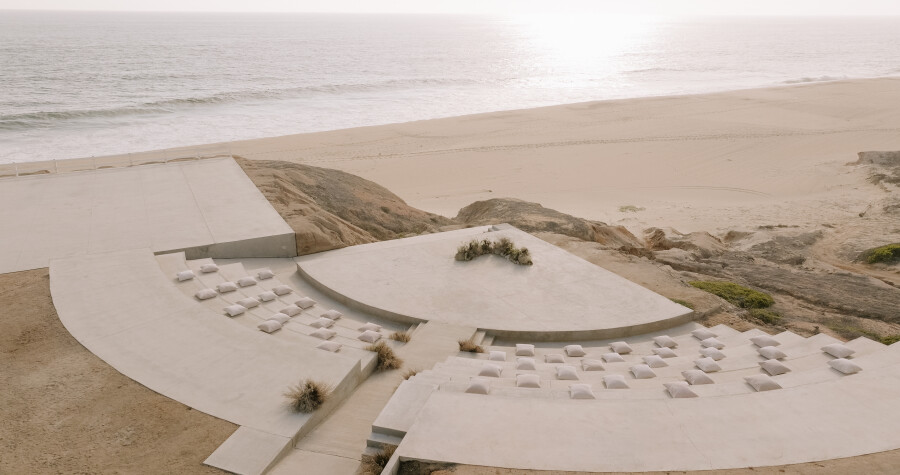 A Sculptural Golden Hour Wedding Along the Cliffs of Cabo