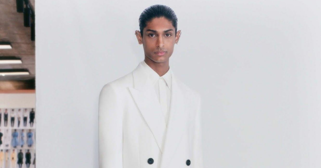 16 White Suits for Grooms