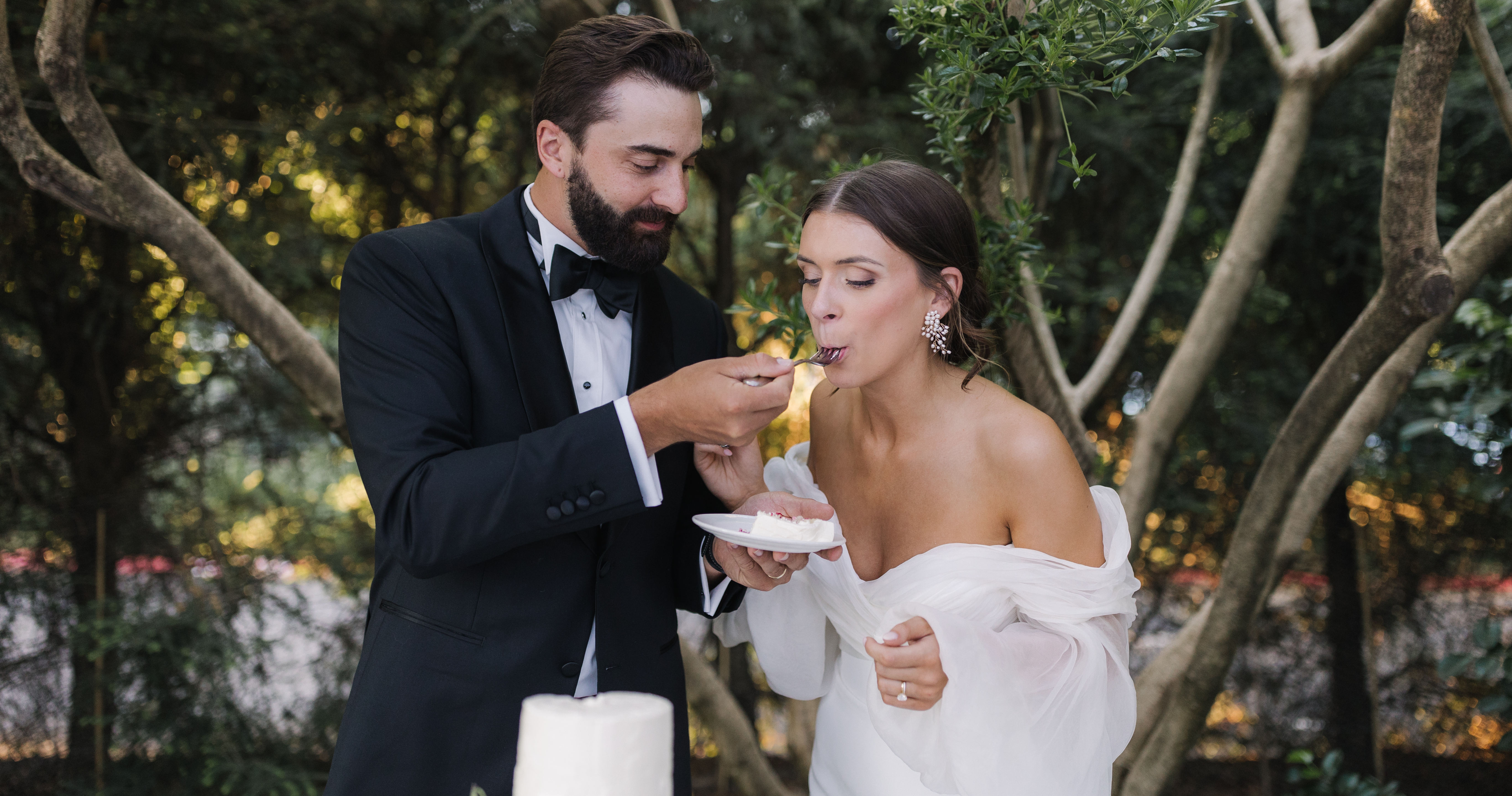 Serena & Jacob’s Botanical Gardens Wedding| Photos | Wedding Venues in McMenamins Edgefield