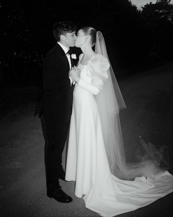 Beautiful Garden Wedding | Wedding Tent, Flower Cake and Eternal Love