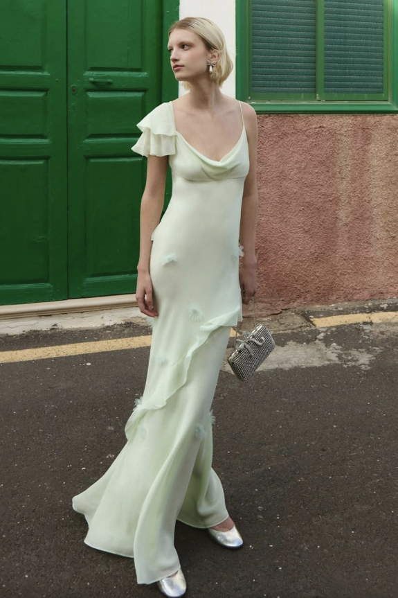25 Stylish Dresses Perfect for a Chic Countryside Ranch Wedding