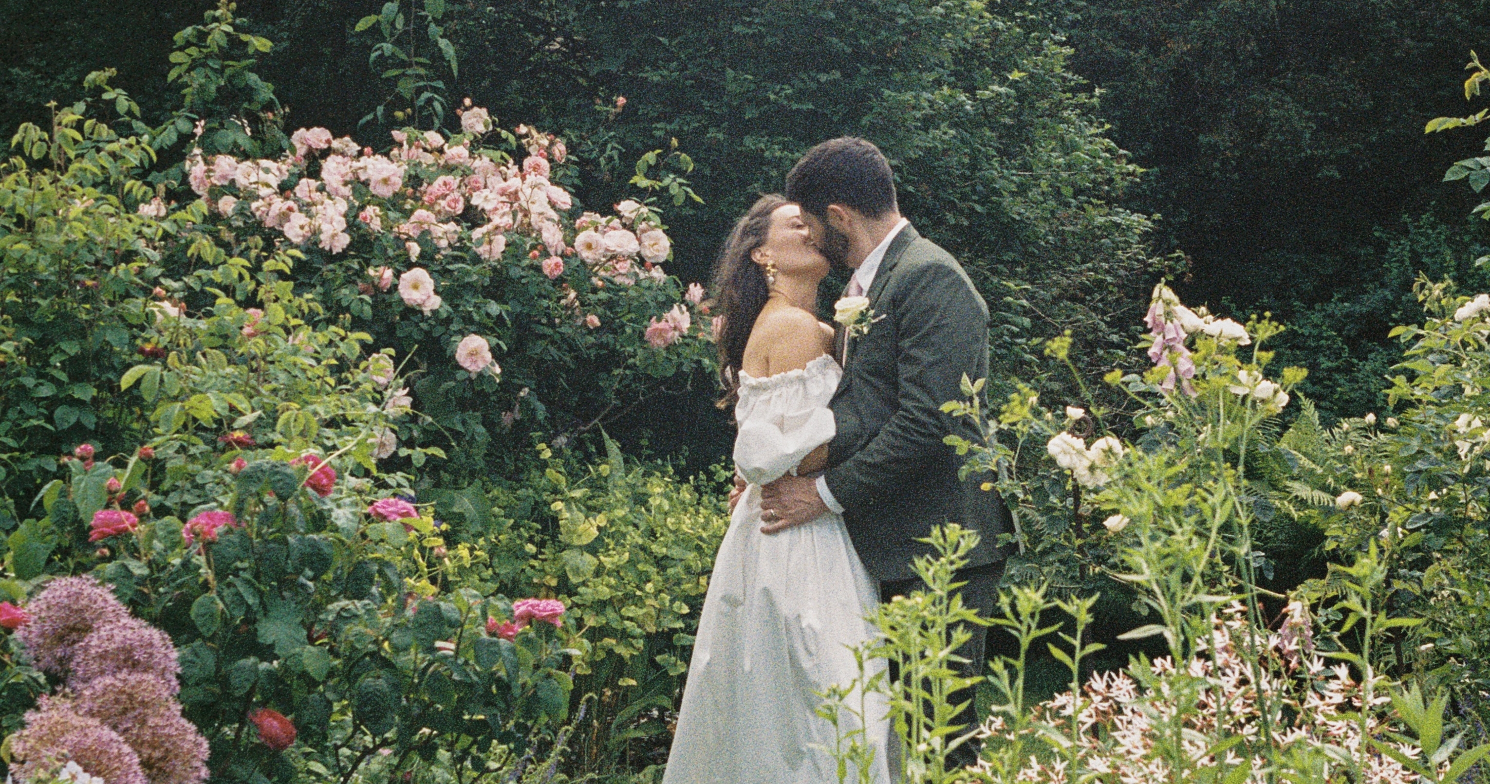 A Charming Garden Wedding in the English Countryside