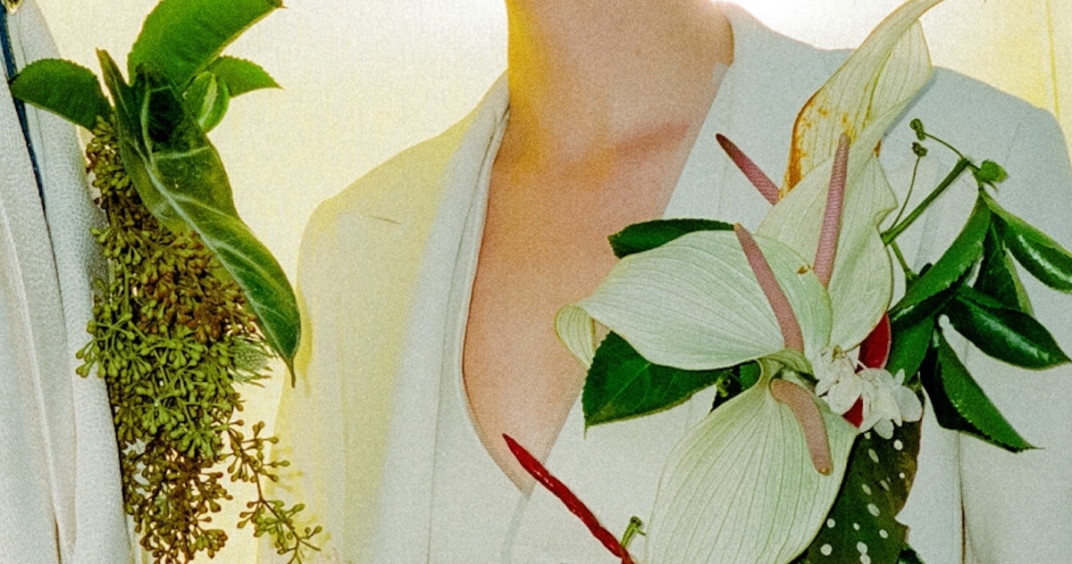 30 Cool Boutonnière Ideas for Grooms That Are Anything But Boring