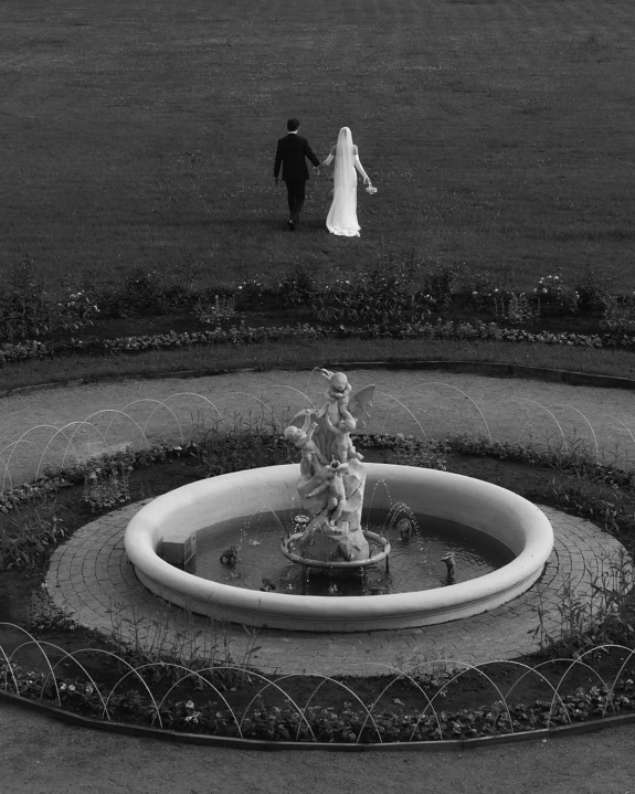 Film vs. Digital: How to Choose the Right Photography for Your Wedding
