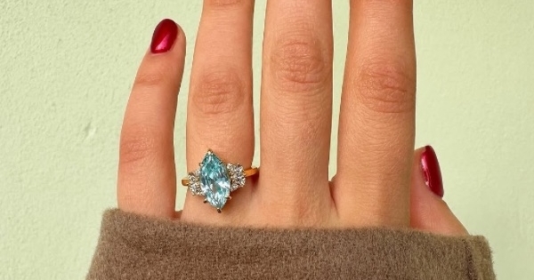 Color Your Love: The Ultimate Guide to Engagement Ring Gemstones