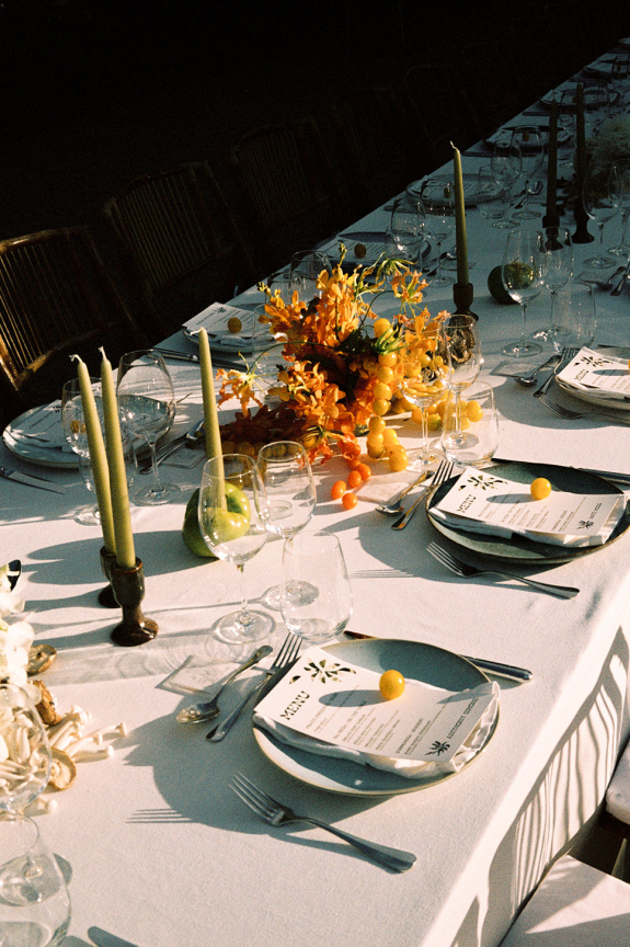 A Glamorous Seaside Wedding Evocative of a Classic Italian Film
