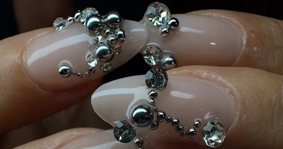 25 Show-Stopping Nail Design Ideas for New Year’s Eve 2025