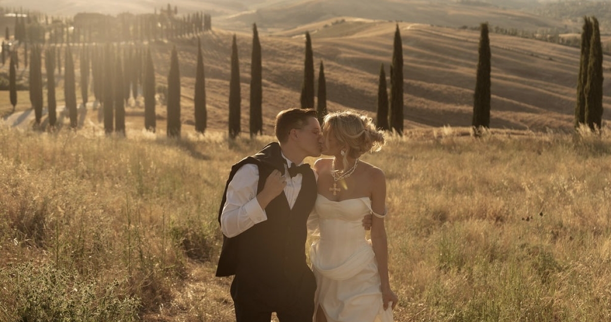 An Elevated Elopement in Tuscany with Vintage Bridal
