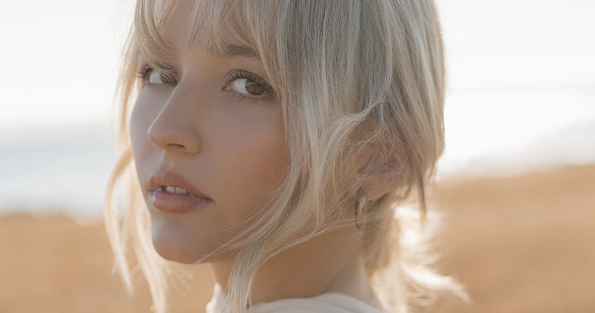 Beauty That Lasts: How to Look Timeless in Real Life and in Your Wedding Photos