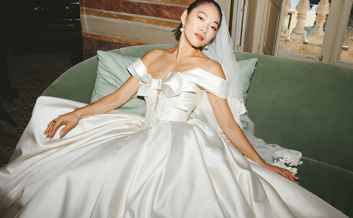 A Cinematic Wedding with Sculptural Installations & a Vibrant Palette in Sicily