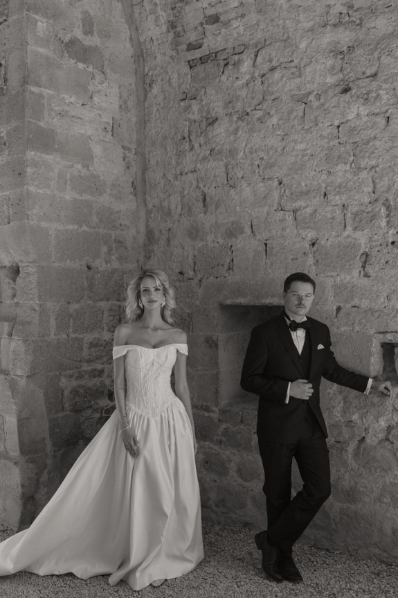 An Elevated Elopement in Tuscany with Vintage Bridal