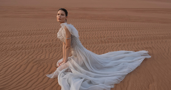 An Ethereal & Otherworldly Wedding in the Arabian Desert