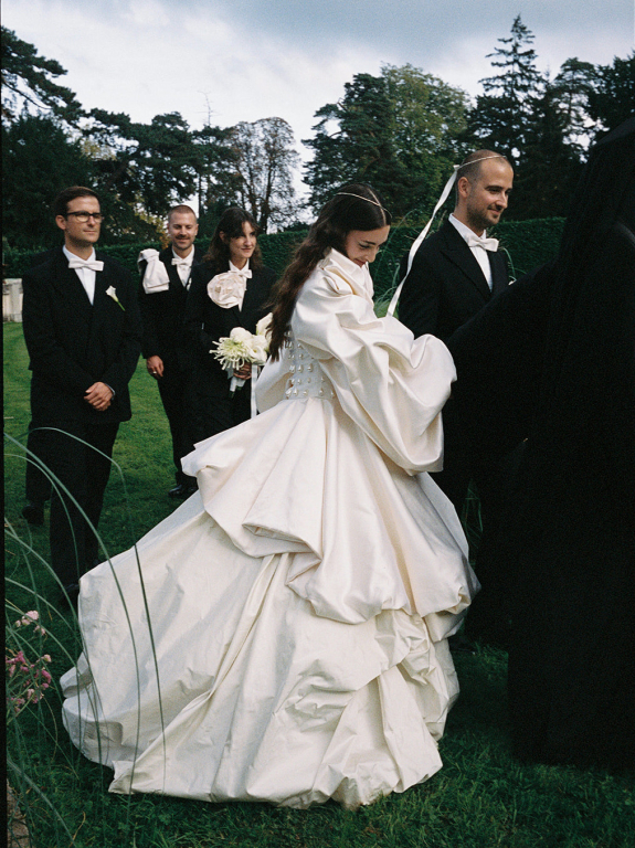 A Chic & Colorful Multi-Day Seaside Celebration in Spain