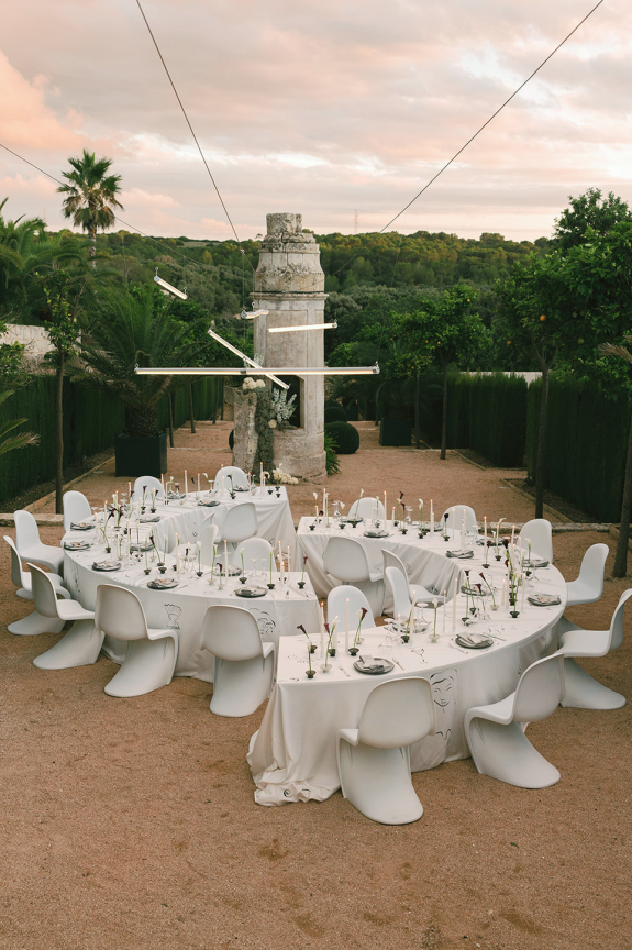 An Elegant & Artistic Palace Wedding in Seville, Spain