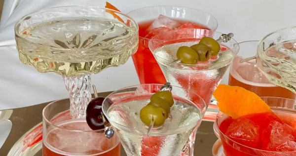 40 Trendy Serving Ideas for Your Wedding Cocktails