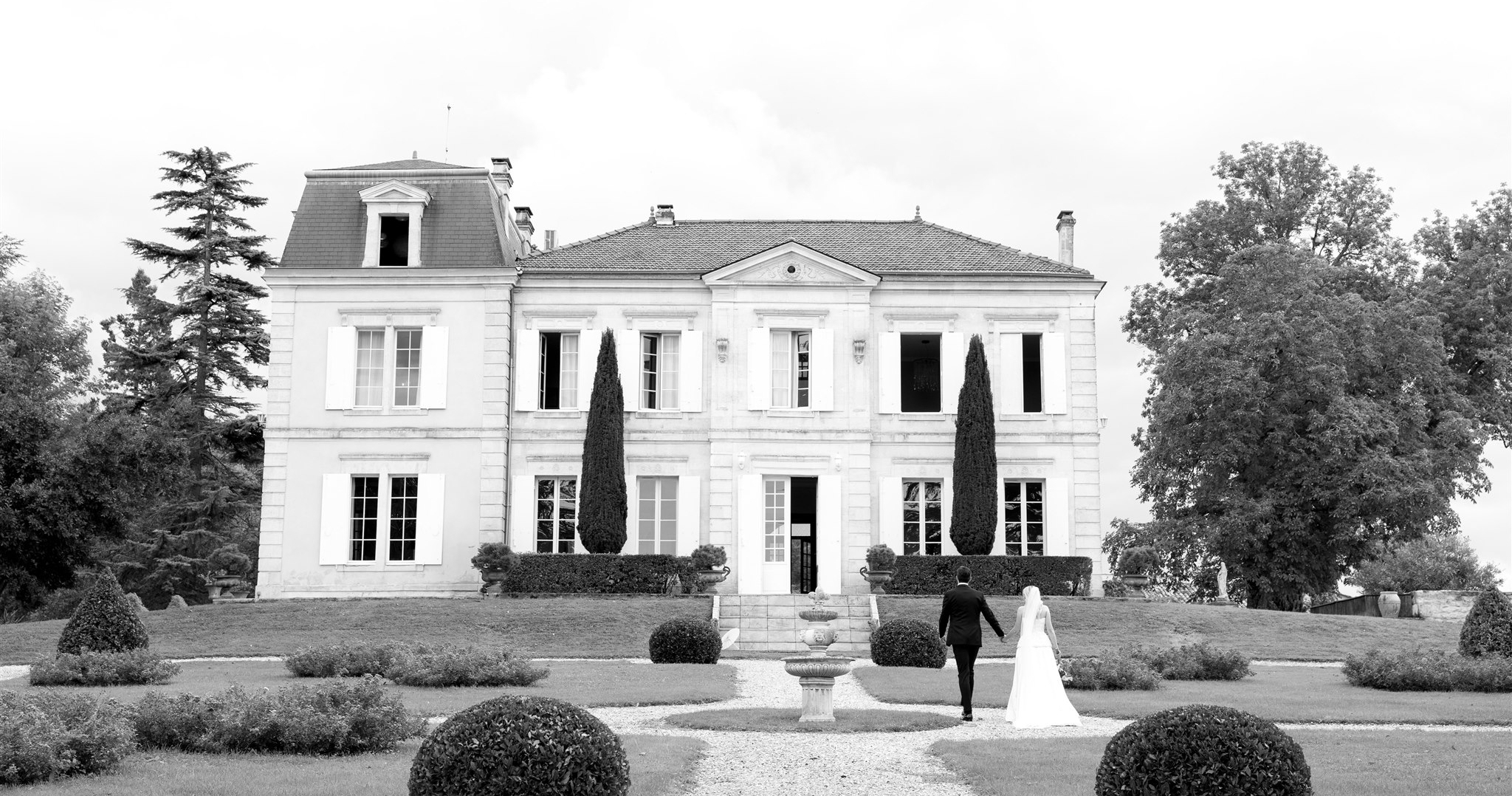 A Dreamy Château Wedding in France's Bordeaux Countryside