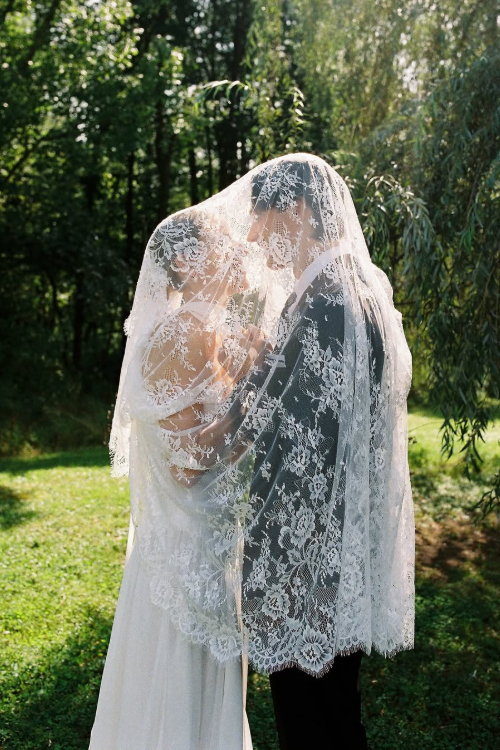 The Pros & Cons of a First Look