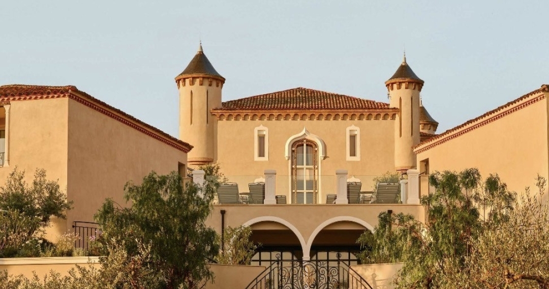 The White Lotus Season 4 Filming Location Confirmed as This Iconic Wedding Venue in France