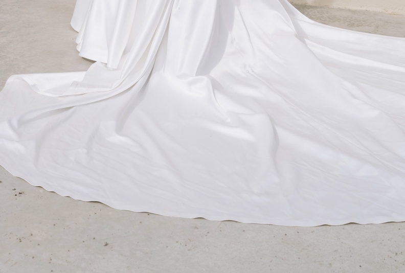 A Sculptural Golden Hour Wedding Along the Cliffs of Cabo