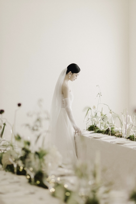 Wedding Story Under the Palm Trees in Australia | Real Wedding: Grace & Josh