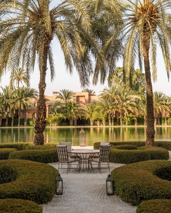 Wedding Budget Blown? Here's 7 Clever Ways to Plan a Luxury Honeymoon for Less